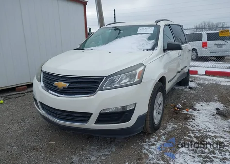 2015 Chevrolet Traverse Ls z USA, uszkodzony, nr VIN 1GNKRFKD2FJ276711